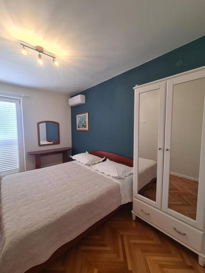 Apartment Nena & Petar Макарска Екстериор снимка