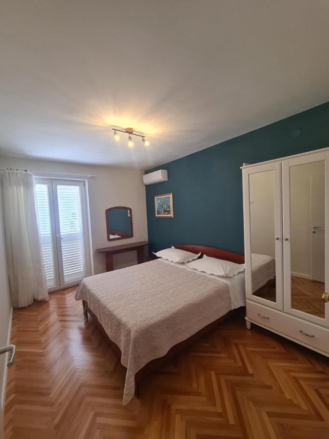 Apartment Nena & Petar Макарска Екстериор снимка