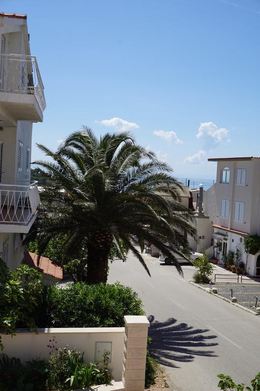 Apartment Nena & Petar Макарска Екстериор снимка