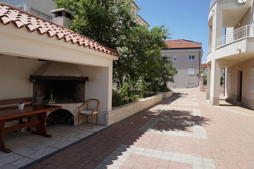 Apartment Nena & Petar Макарска Екстериор снимка