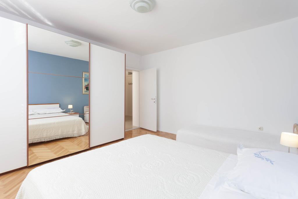 Apartment Nena & Petar Макарска Екстериор снимка