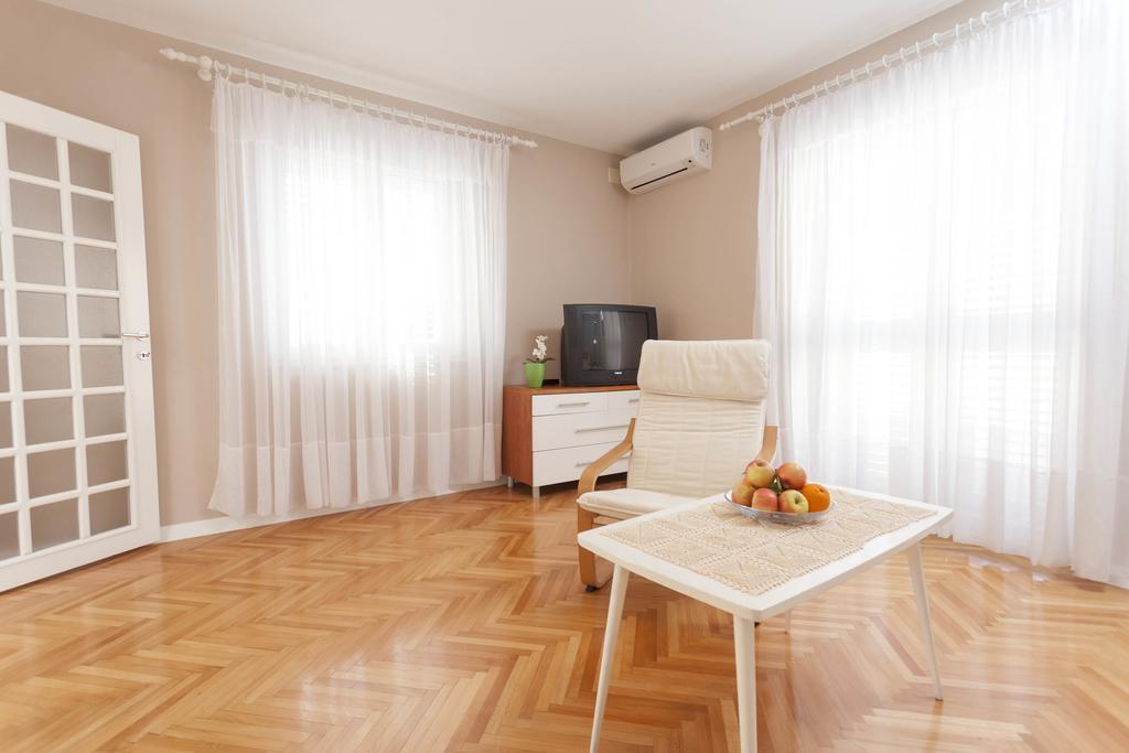 Apartment Nena & Petar Макарска Екстериор снимка