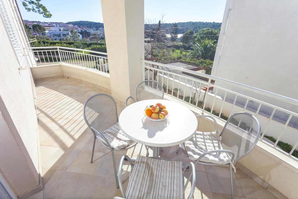 Apartment Nena & Petar Макарска Екстериор снимка